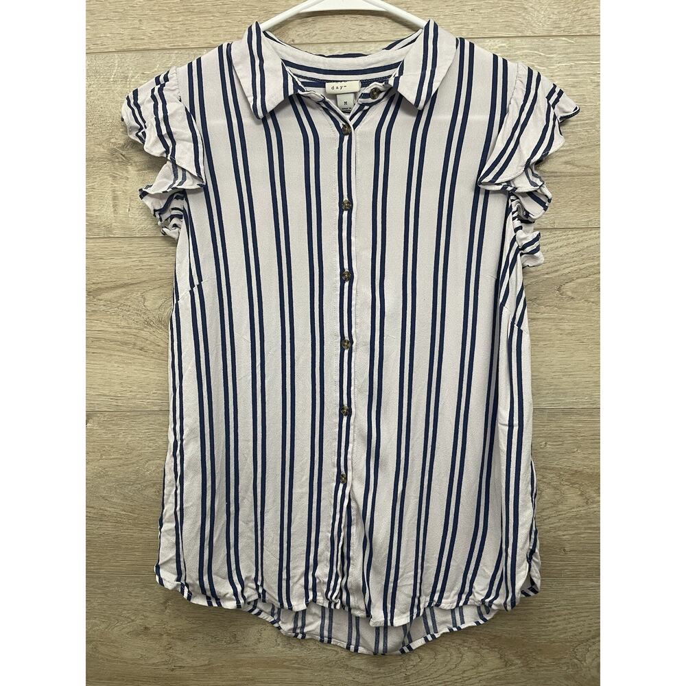 A New Day Womens Medium Ruffled Short Sleeve White Blue Striped Button Down